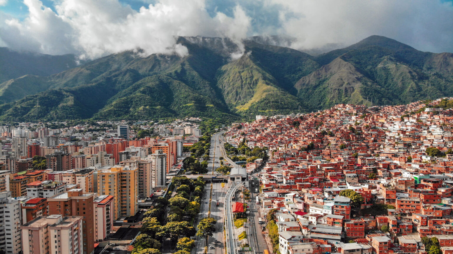 Ser Caraqueño Caracas_realidades_en_contraste_