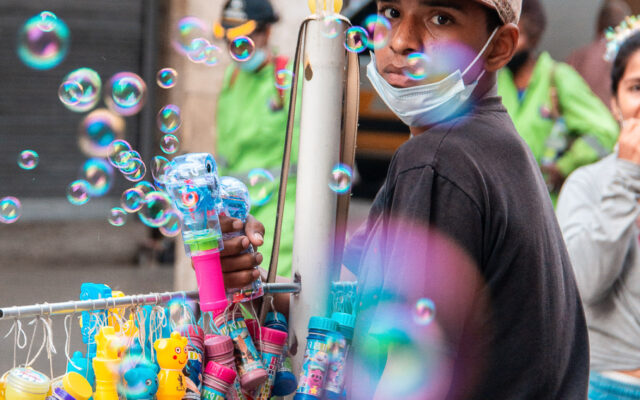 El vendedor de burbujas.
